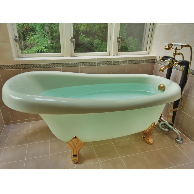 【207／スイートタイプ】お風呂は猫足タイプ専用テラス露天風呂付♪　森に面した眺望のよいお風呂です。
