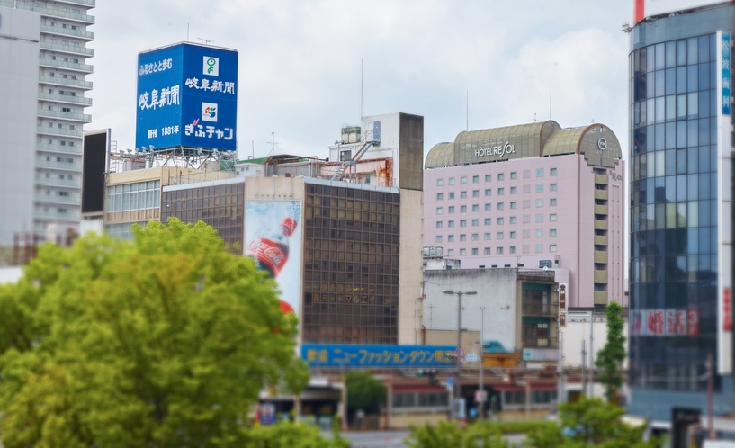 JR岐阜駅から見たホテル