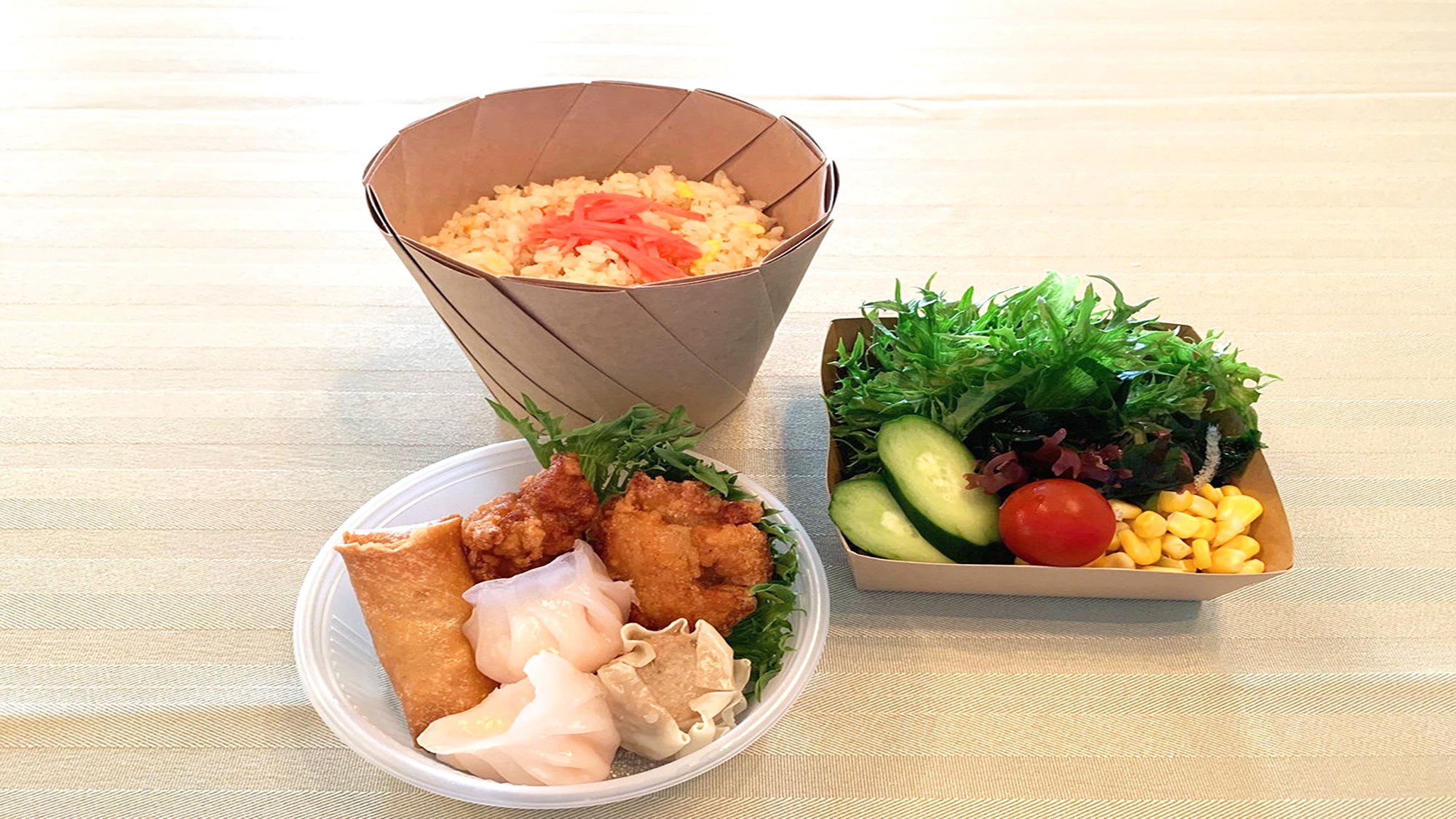 【夕食メニュー】夕食は「炒飯丼」でお部屋でお手軽に♪