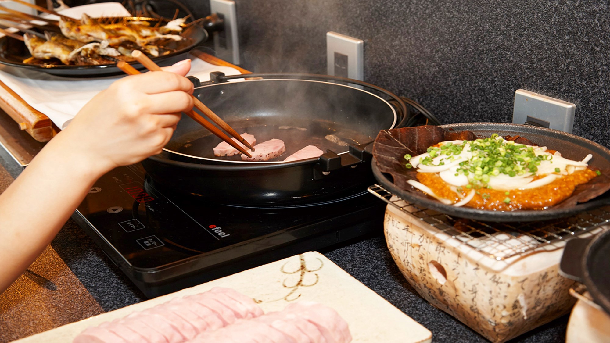 【朝食バイキング】岐阜特産の明宝ハムは焼いても良し、そのままご賞味いただいても良し！