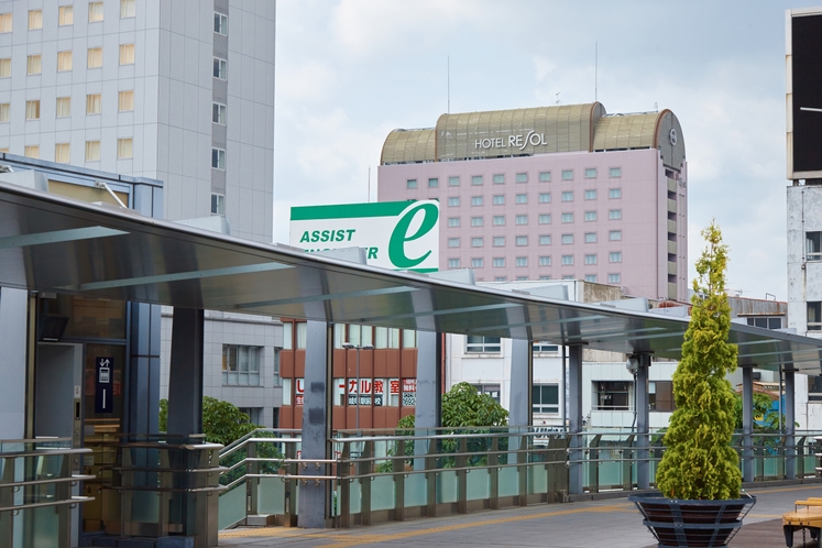 JR岐阜駅ロータリーから見たホテル