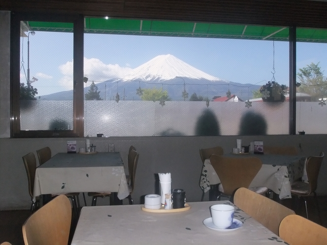 カフェからの富士山
