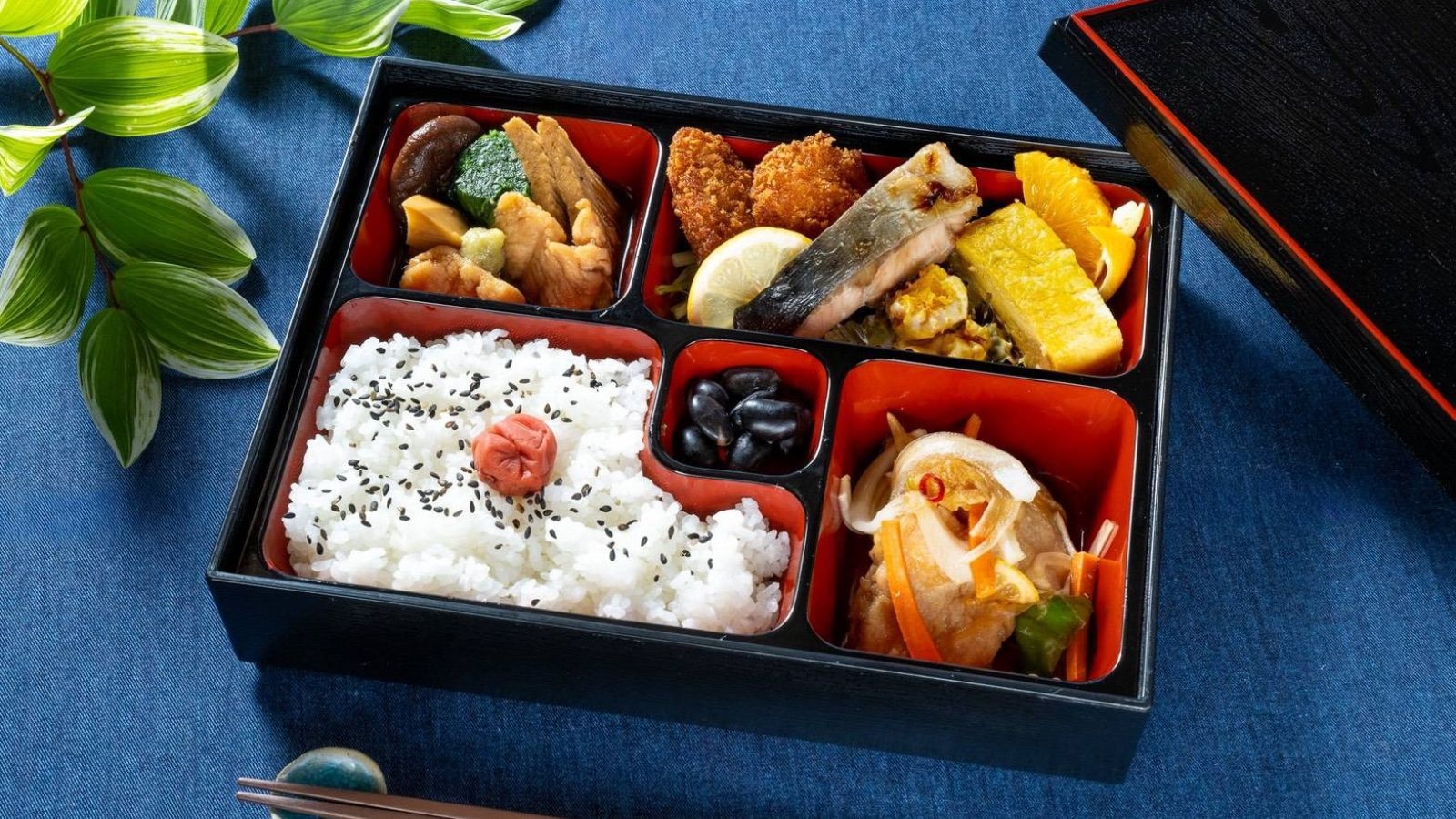 【手作りお弁当付き｜夕食付き】おふくろの味を手作り弁当で満喫！源泉かけ流しの天然温泉で癒しのひととき