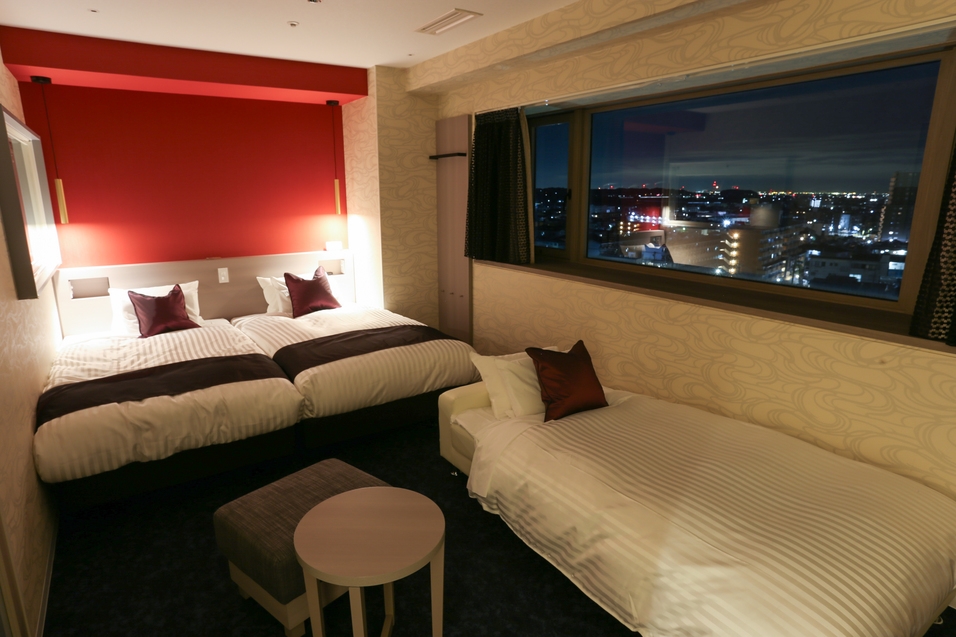 【最上階・朝食付】煌めく夜景×ReFa完備×セパレートバス！カップル・ファミリーに嬉しい3つの贅沢