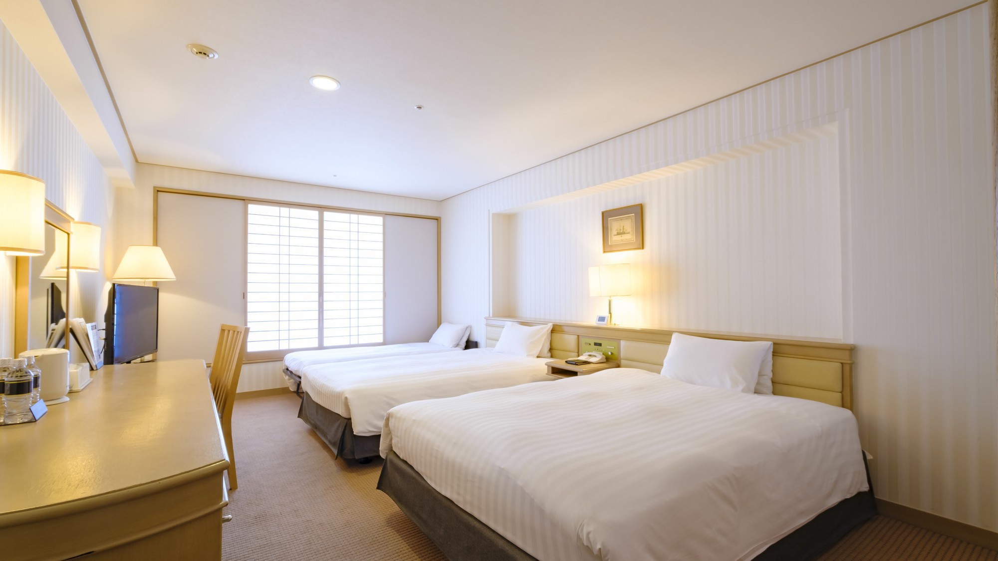 【3人グループにおすすめ／素泊】＜トリプルルーム＞ベッド3台同じ部屋★お寝坊OK11時アウト！