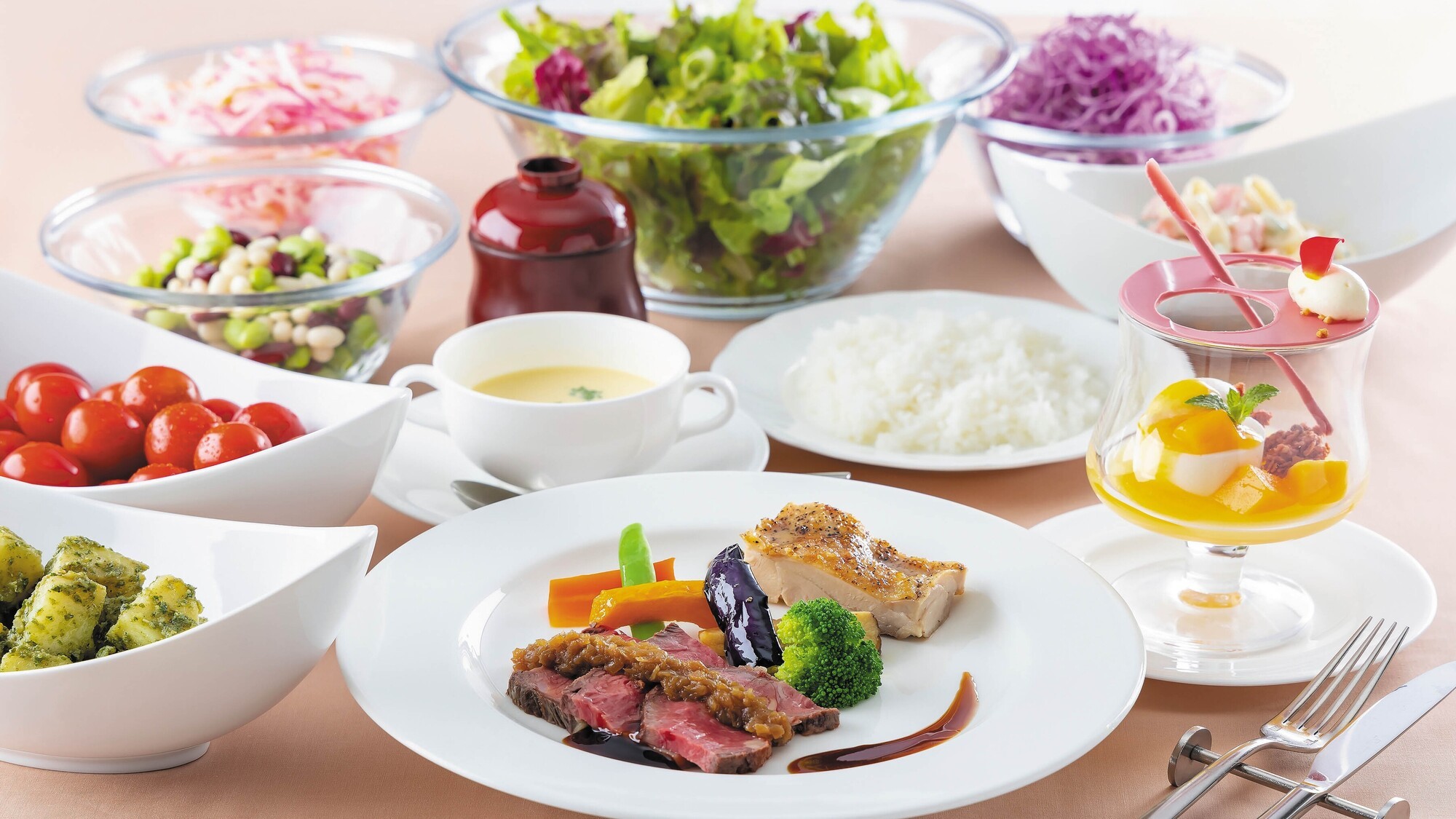【ビジネスの朝イチアポイント＆お寝坊さんに】朝食のかわりに「ランチ付プラン」※朝食に変更も可能