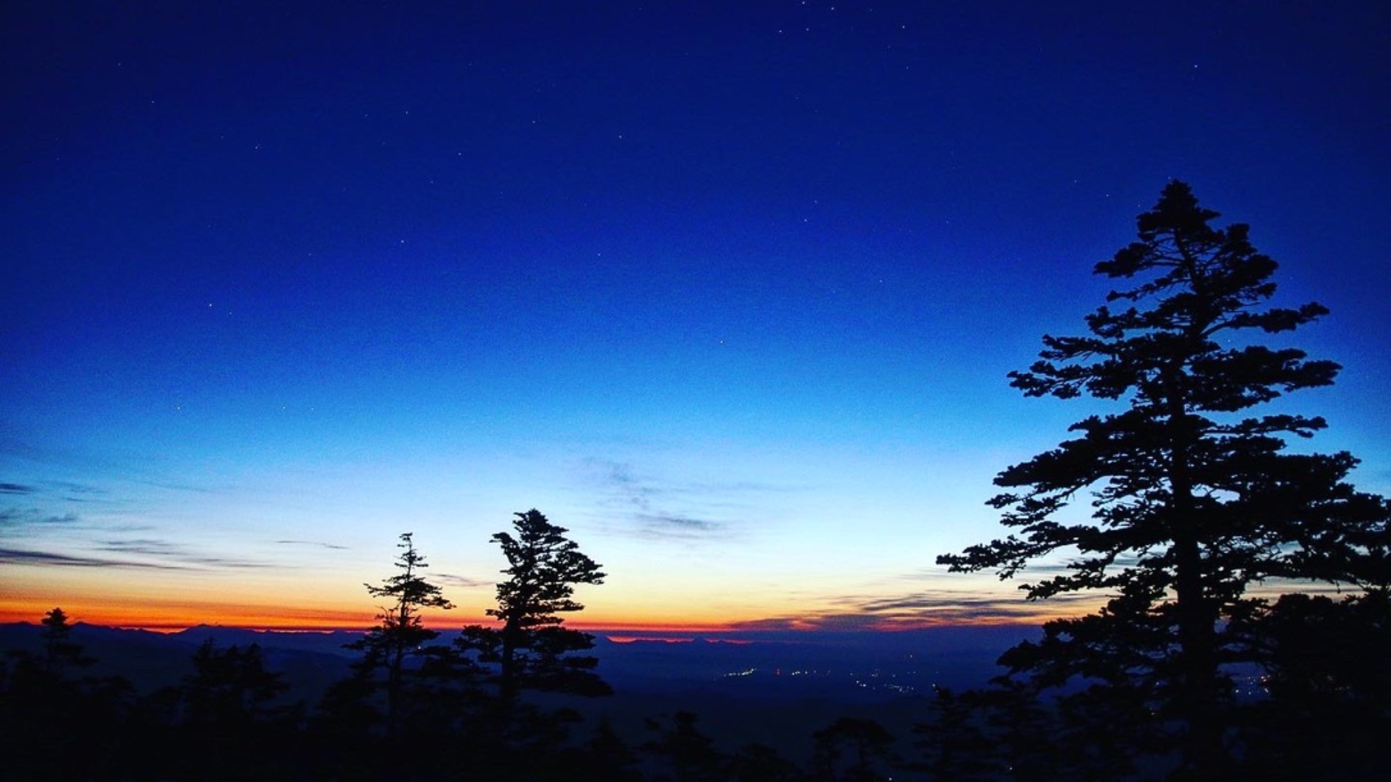 ・【景観】高台から眺める夕焼けは息をのむほどの美しさです！