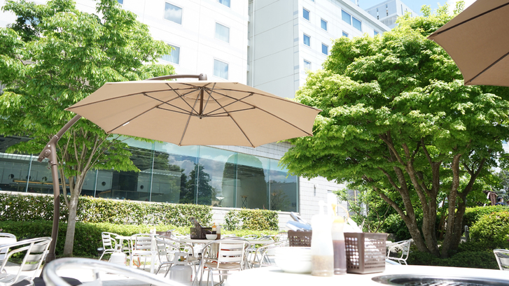 【GWお手軽BBQランチ】新緑のホテル庭園で楽しむ食べ放題バーベキュー付プラン