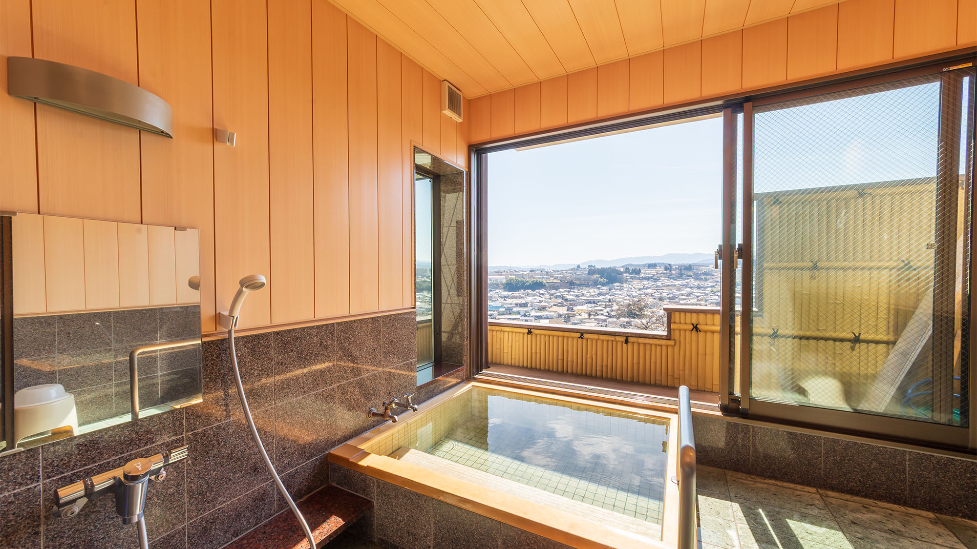 ◆【貸切家族風呂】南天　眺望抜群の家族風呂。60分2200円 完全予約制、最終21:00～