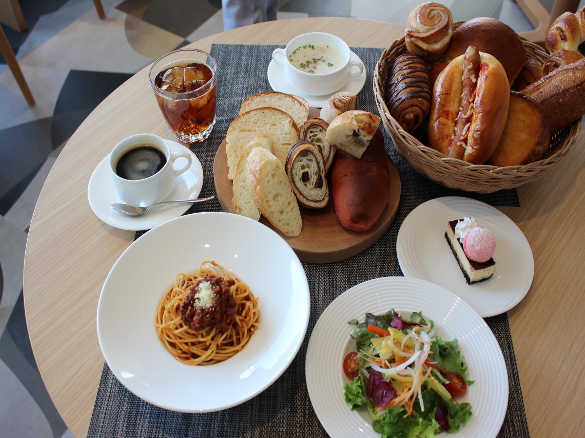 デルナード　パンビュッフェ