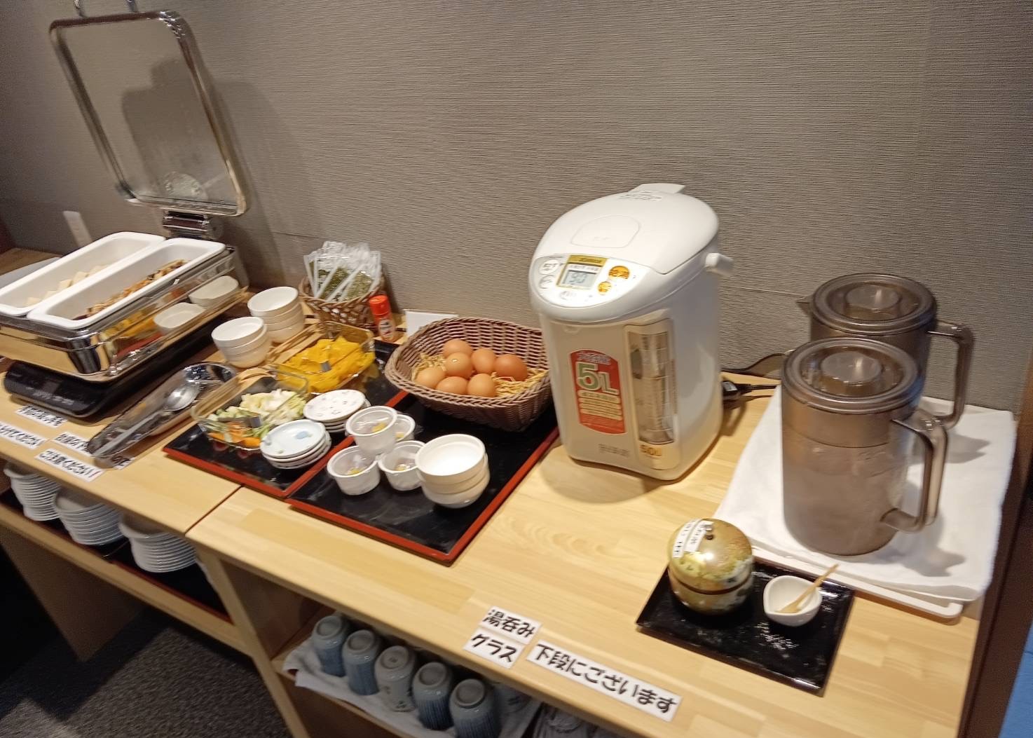 朝食会場