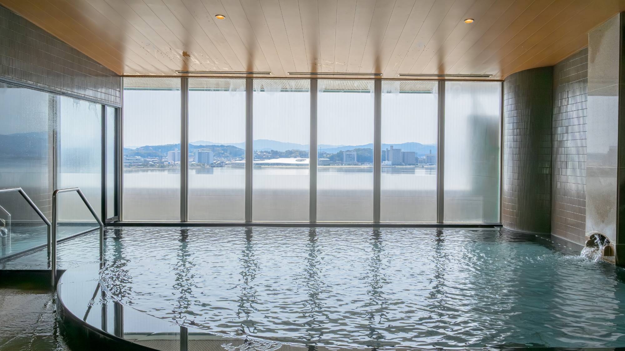 【当日限定】当日だけの特別価格！カード決済限定〇お部屋タイプお任せでお得＜和洋朝食バイキング＞