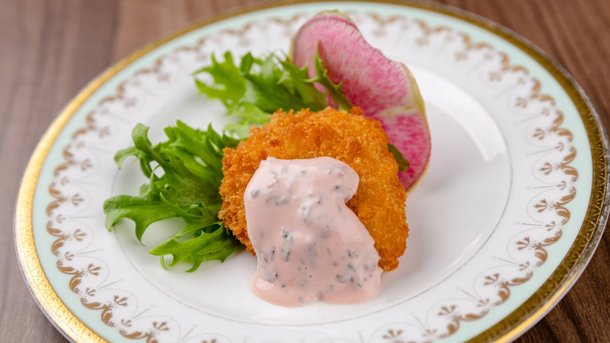 【春バイキング】旬の初鰹をフライに、さっぱりとした梅肉マヨネーズソースをつけて