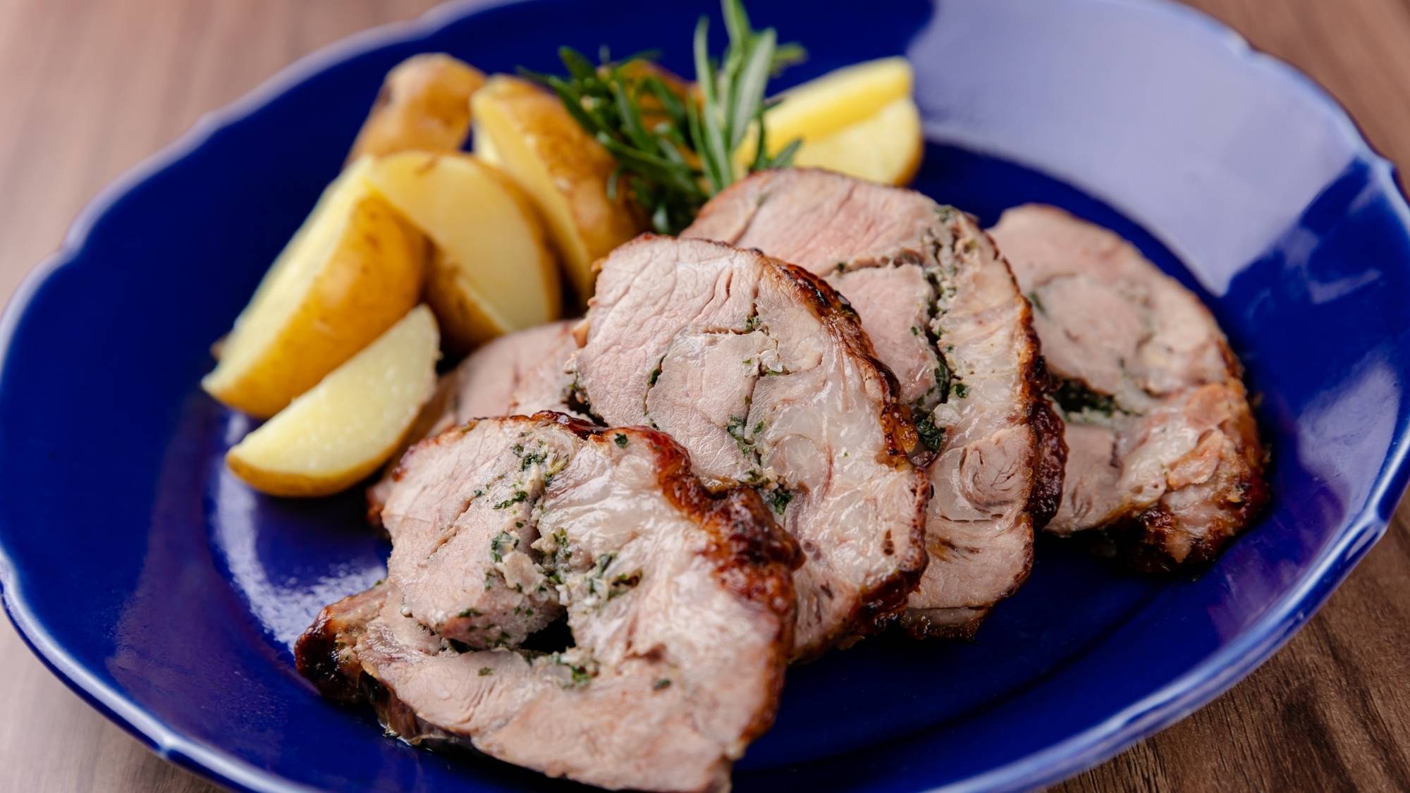 【春バイキング】ハーブ香る豚肉のオーブン焼きポルケッタ風