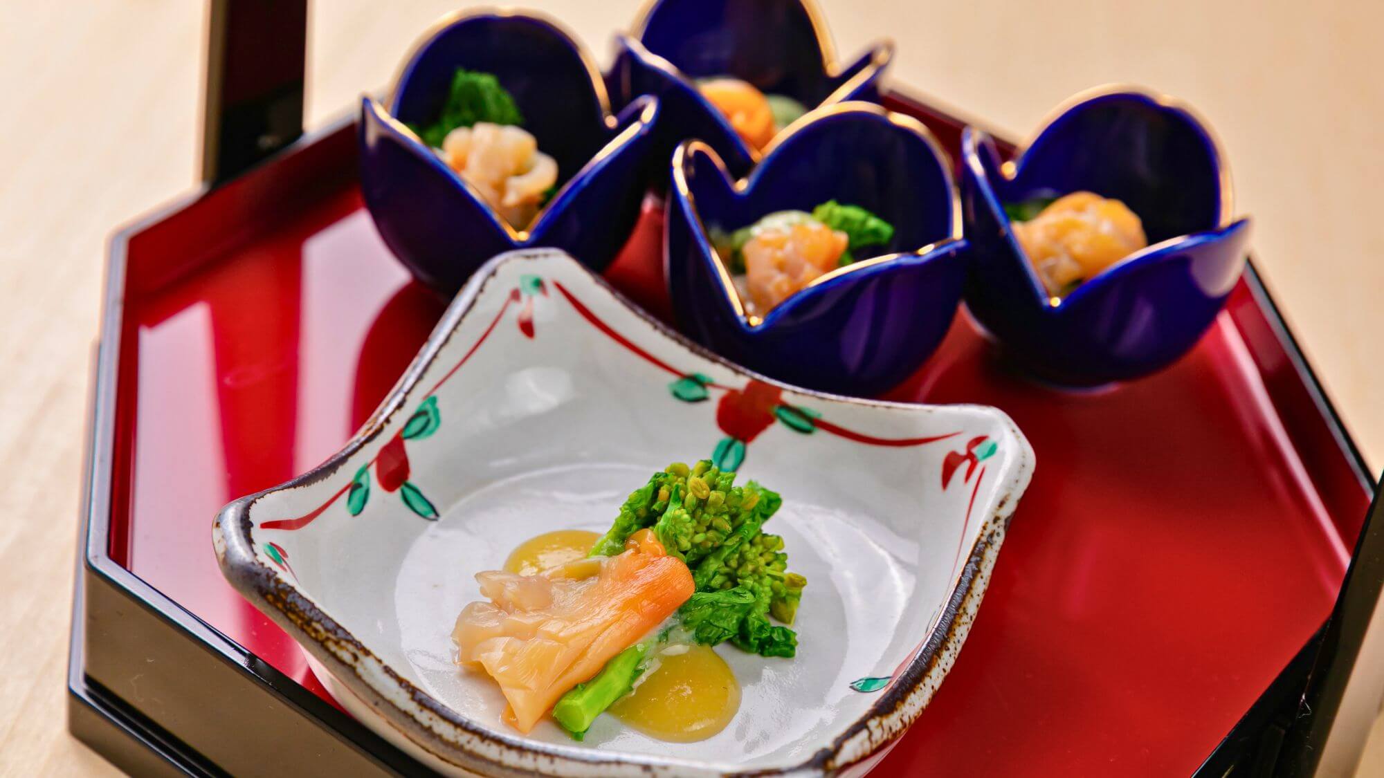 【2025春のバイキング】春を告げる香り、青菜と赤貝の酢味噌和え