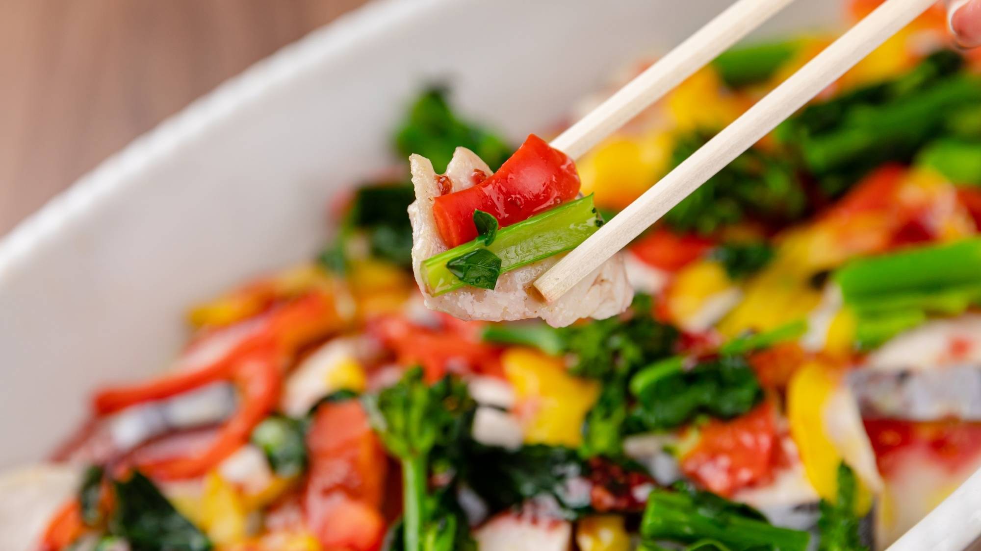 【春バイキング】旬の鰆をオーブン焼きにしました。フランボワーズソース掛けでさっぱりと食べやすく