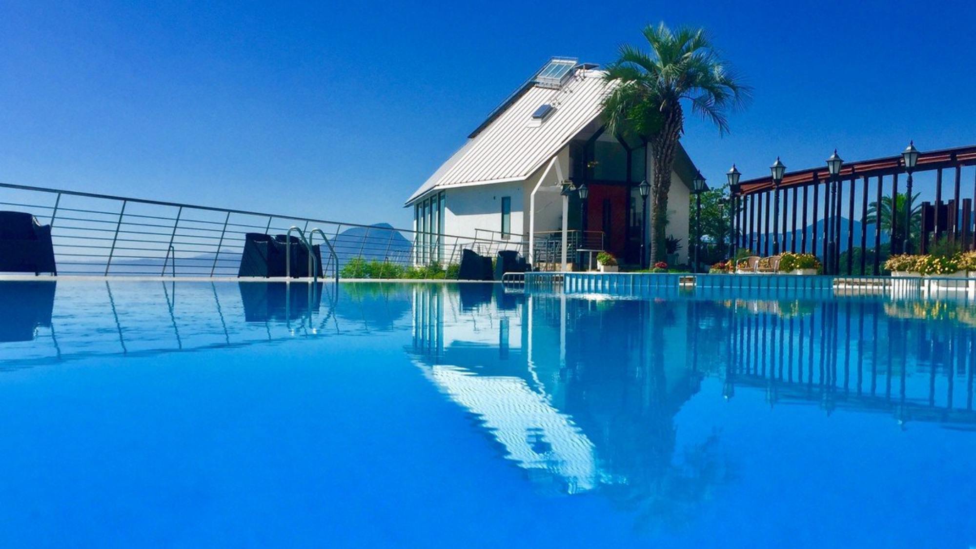 ■プール（7/1～9/23）9:00～11:00　14:00～19:00　5月は土日GW限定営業あり