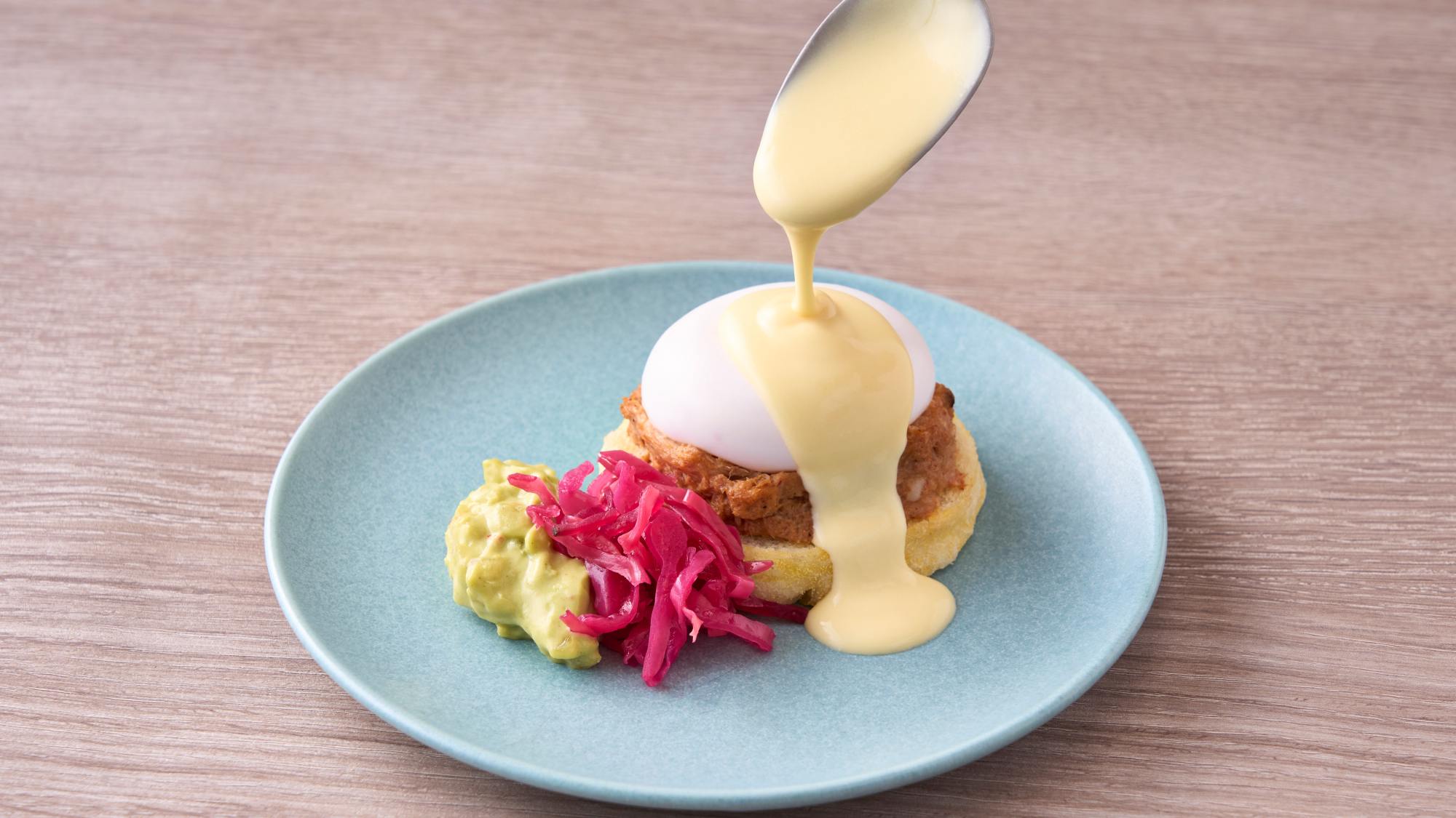 ■【朝食】プルドポークベネディクト