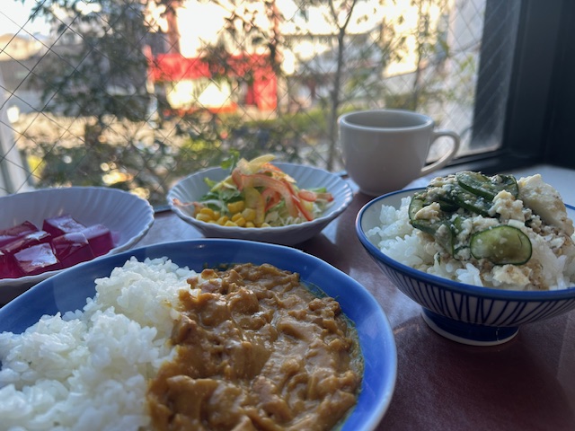 わんぱく朝ご飯！カレー＆宮崎名物「冷や汁」！早朝6時オープン