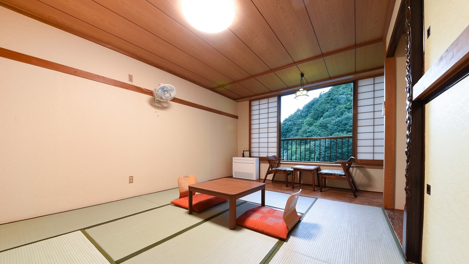 【本館】和室8畳（アウトバス・トイレ付）禁煙