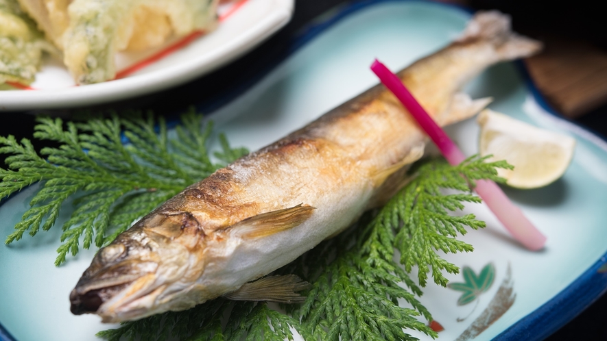 *【ご夕食一例/川魚】南アルプスの清流の恵みをご堪能くださいませ。