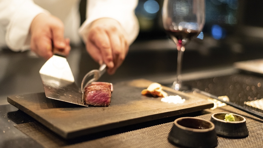 【年末年始】鉄板焼★煌 〜神戸ビーフと活け鮑の特別メニュー〜！※夕朝食付き - 夕食17時開始