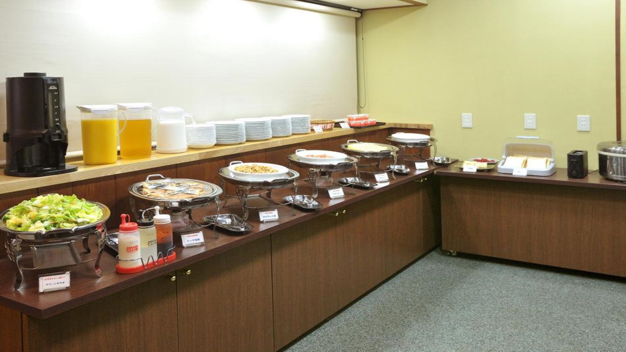 ★お得なセミダブル２名利用(朝食付）　駐車場無料★