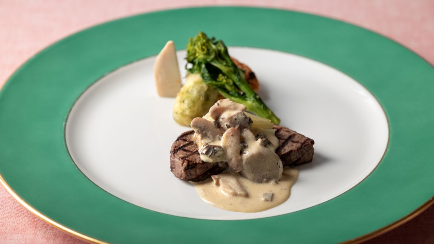 ≪春料理≫特選佐賀牛ヒレ肉　モリーユ茸のコンディメント