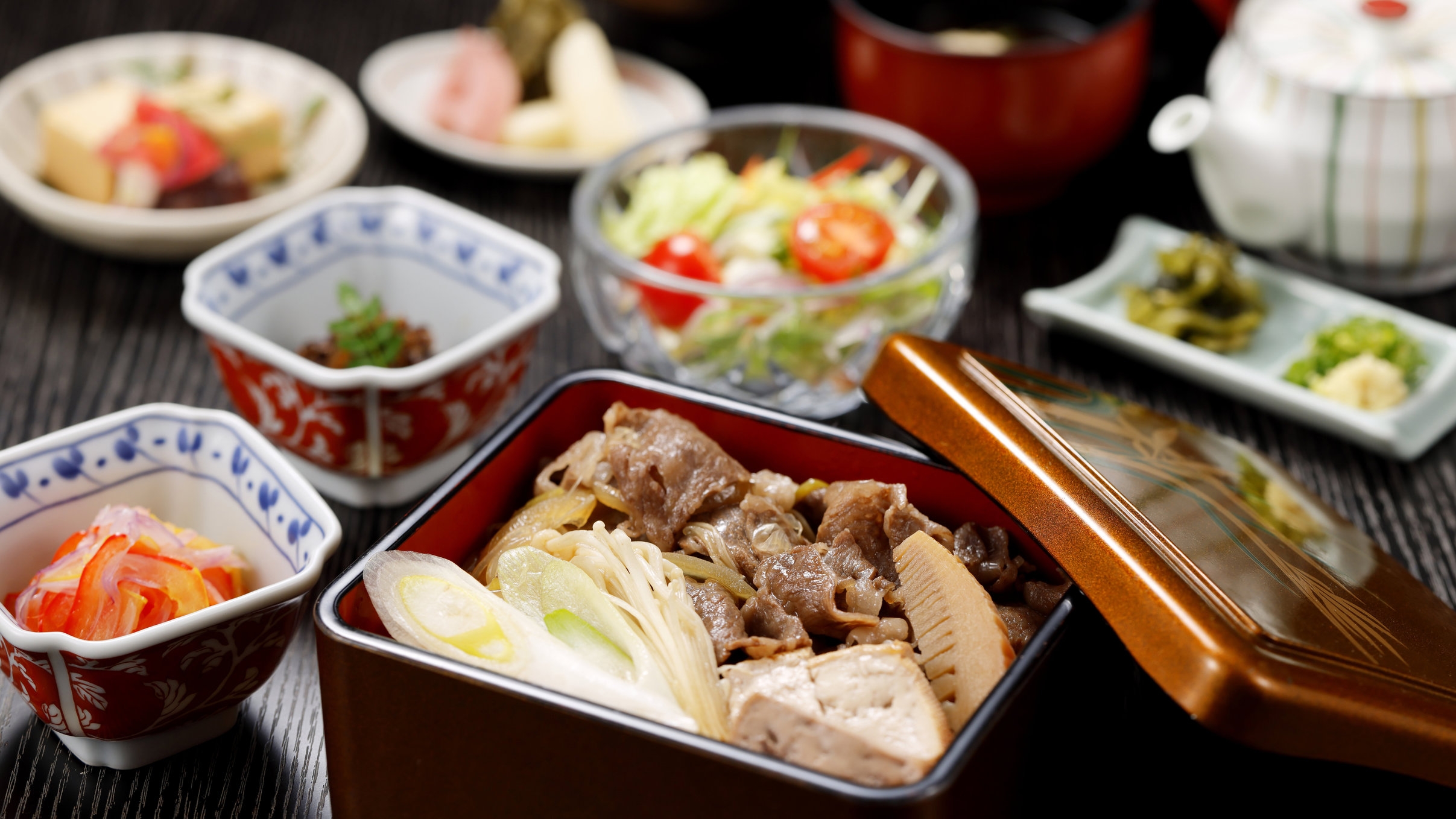 【ご夕食18：30スタート】蟹・のどぐろ・能登牛より選べる夕食＆癒しの天然温泉でホテルステイを満喫！