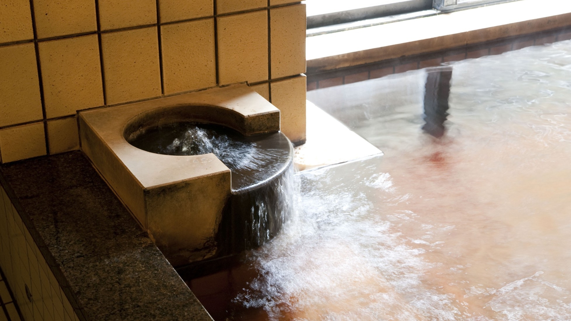 【最上階確約】浪漫あふれるホテルで静かな夜を／天然温泉・サウナとこだわりの朝食付