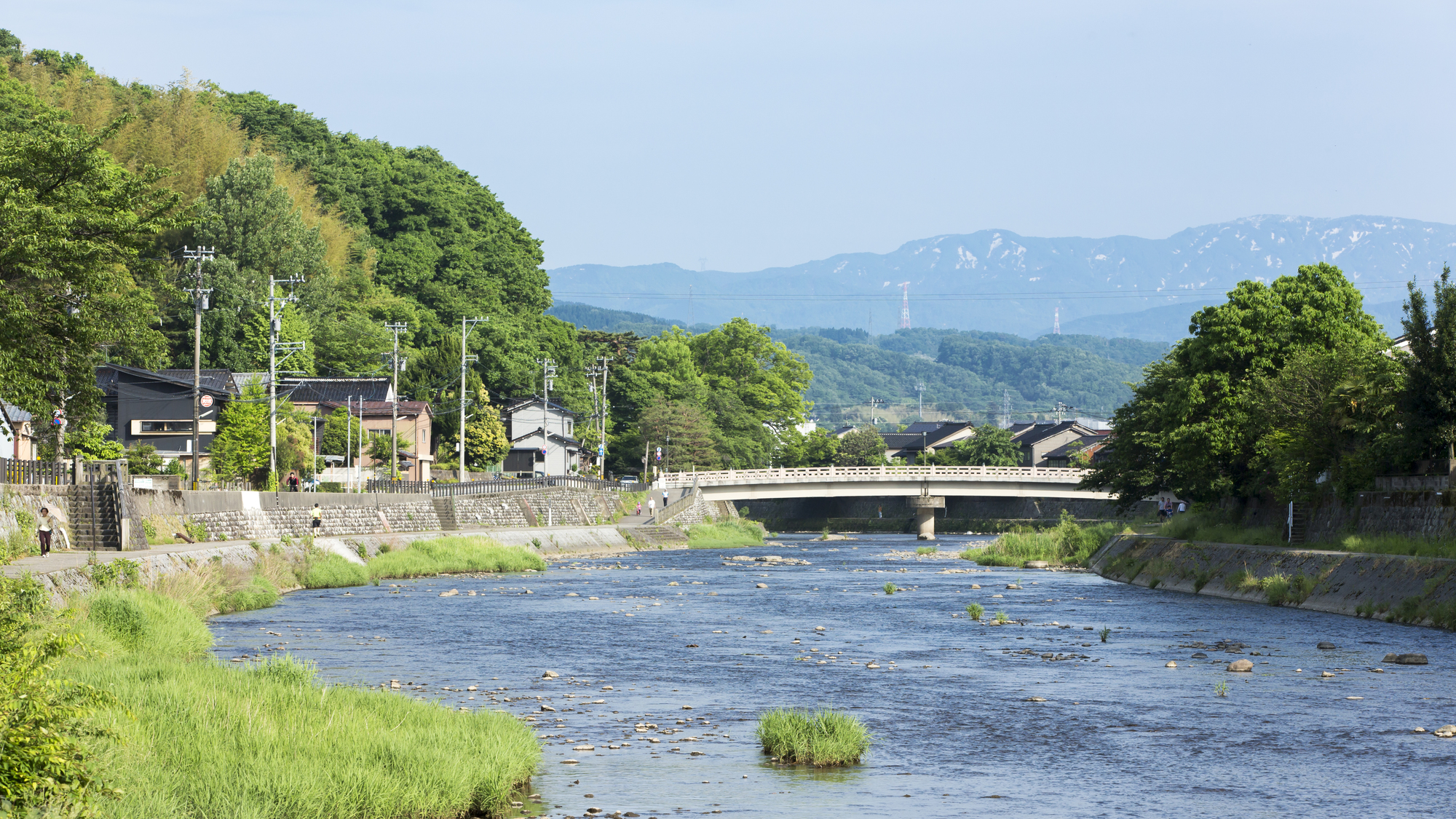 【周辺観光】浅野川　天神橋、梅の橋、浅野大橋、から見る浅野川はいろんな顔を見せてくれます。