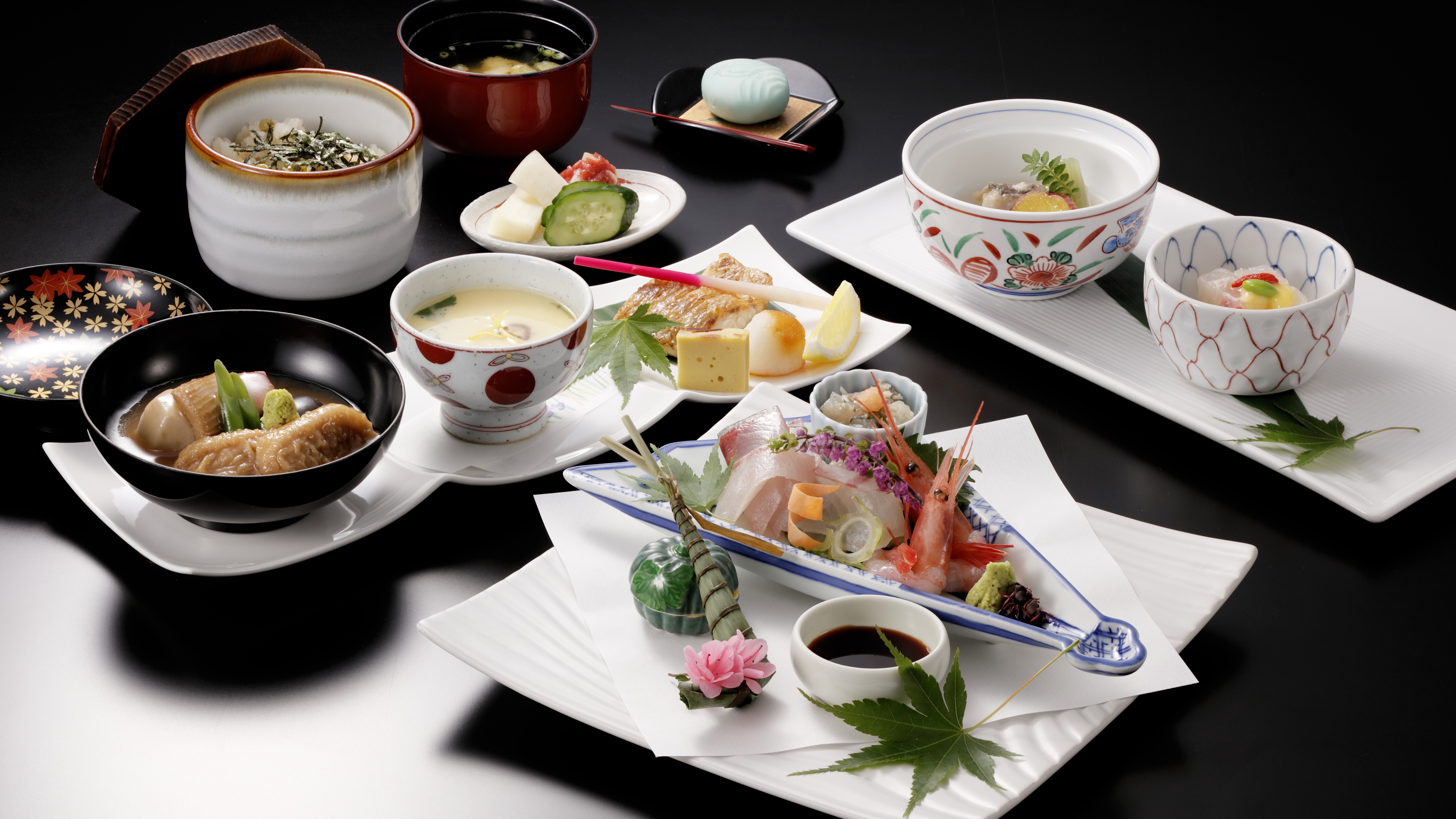 加賀の伝統料理に舌鼓