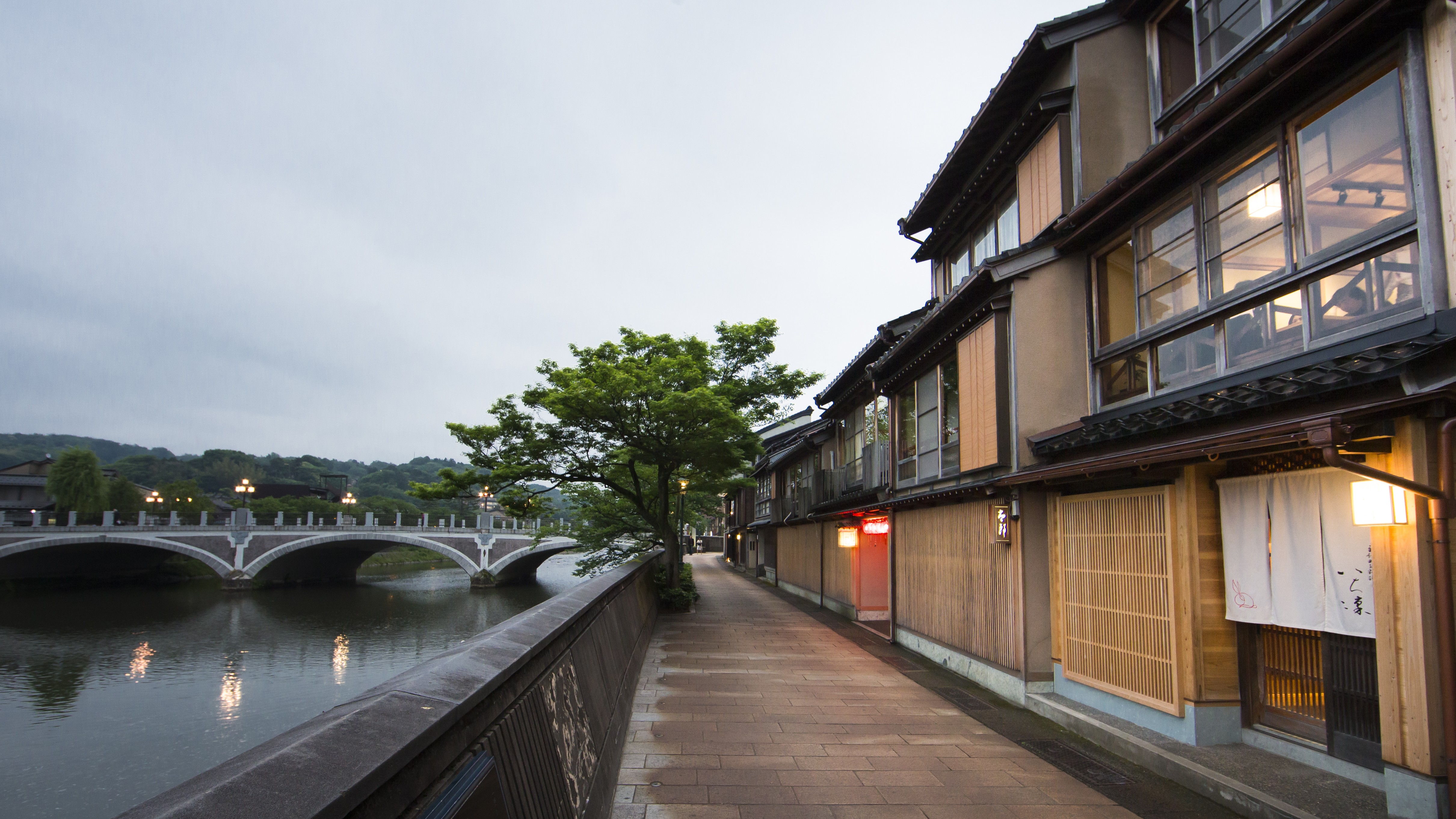 【周辺観光】夜の主計町茶屋街　ホテルより徒歩12分