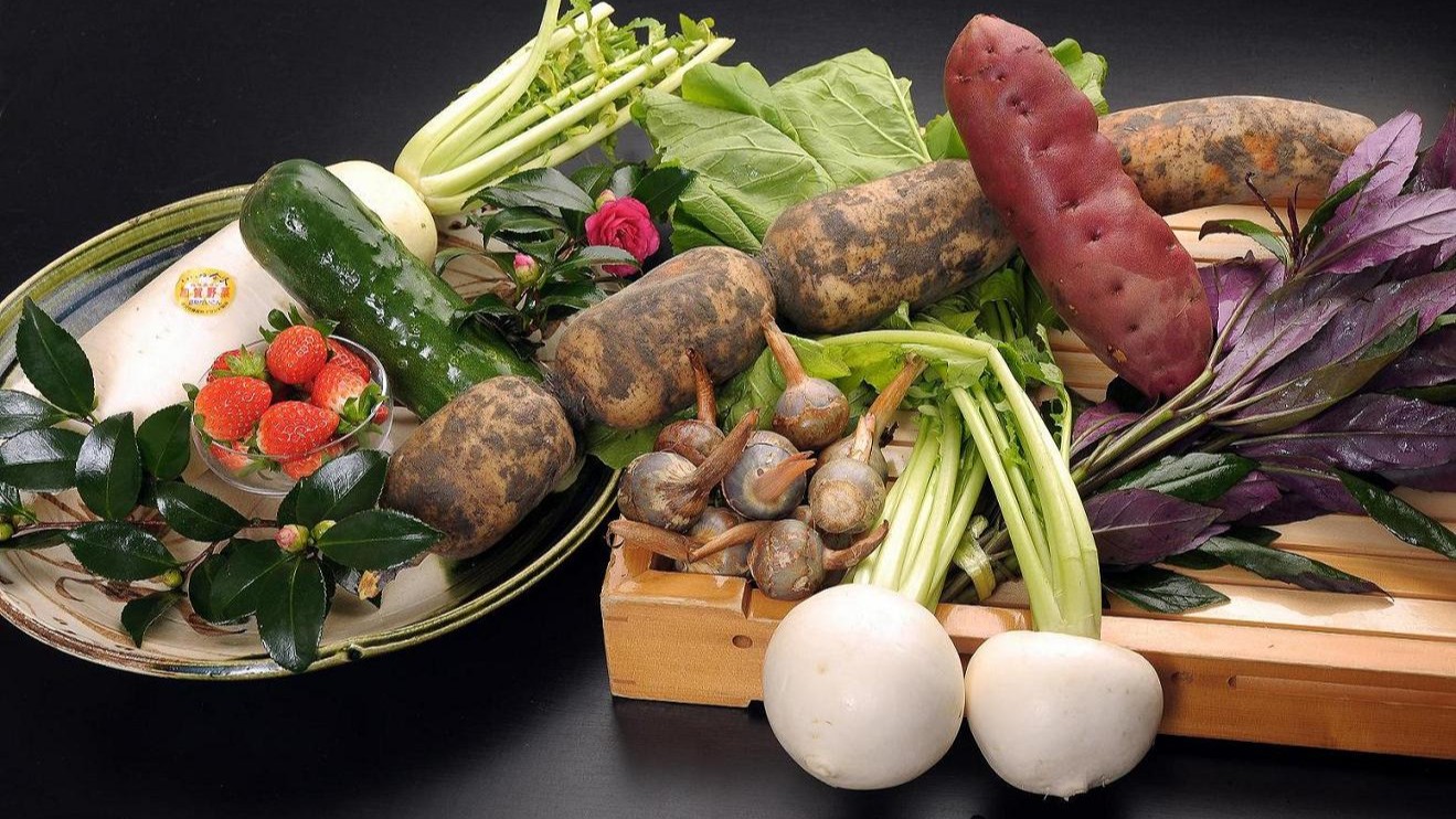 【ブッフェダイニングスワン】旬の加賀野菜をお楽しみくださいませ。