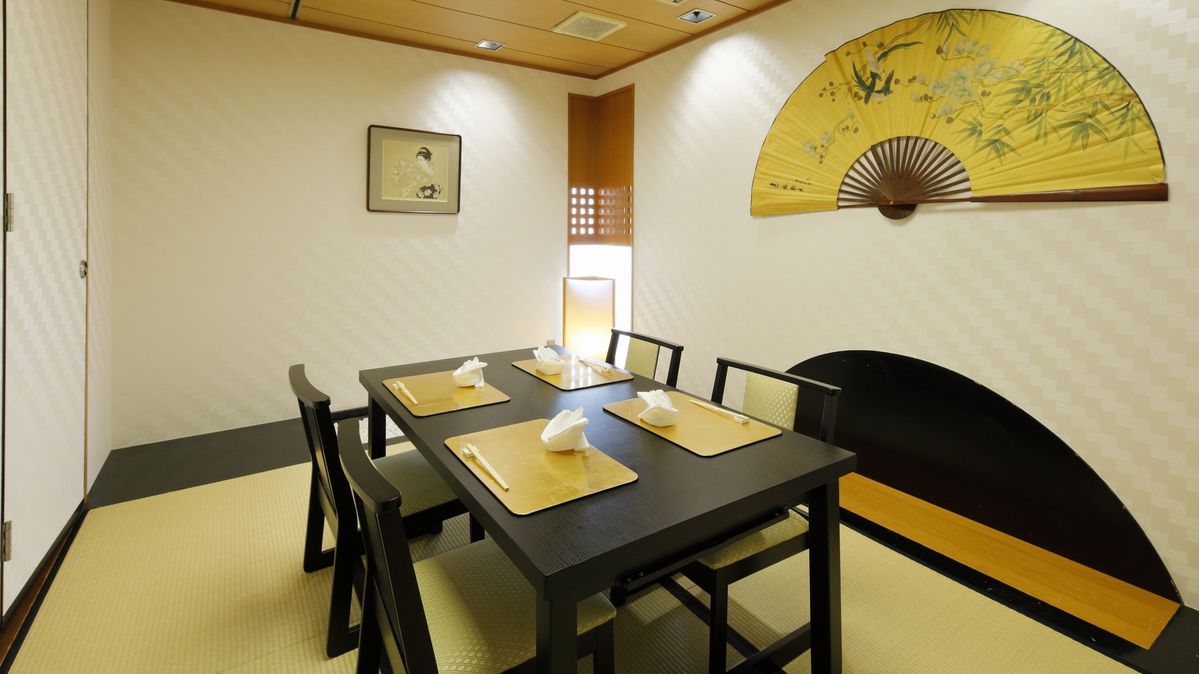 【加賀料理まほろば】　お座敷（４名様）　※ご予約制、別途来室料を頂戴いたします。