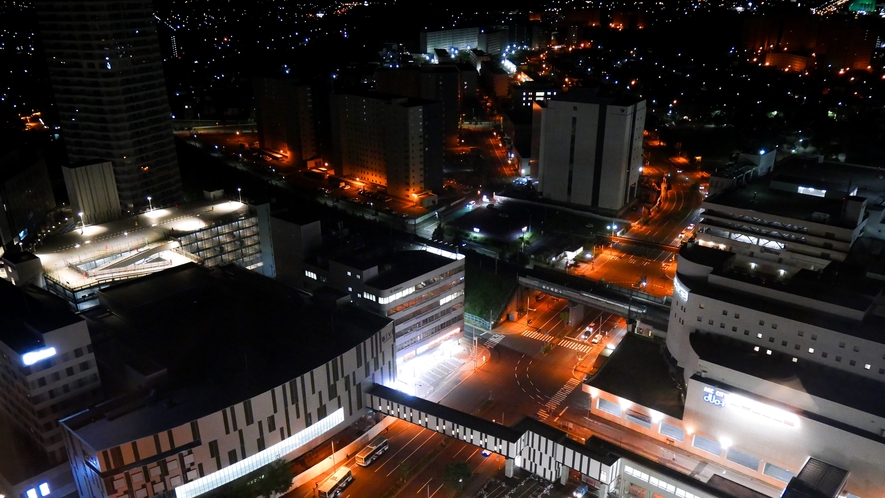 30階中華料理レストラン「仙雲」からの夜景