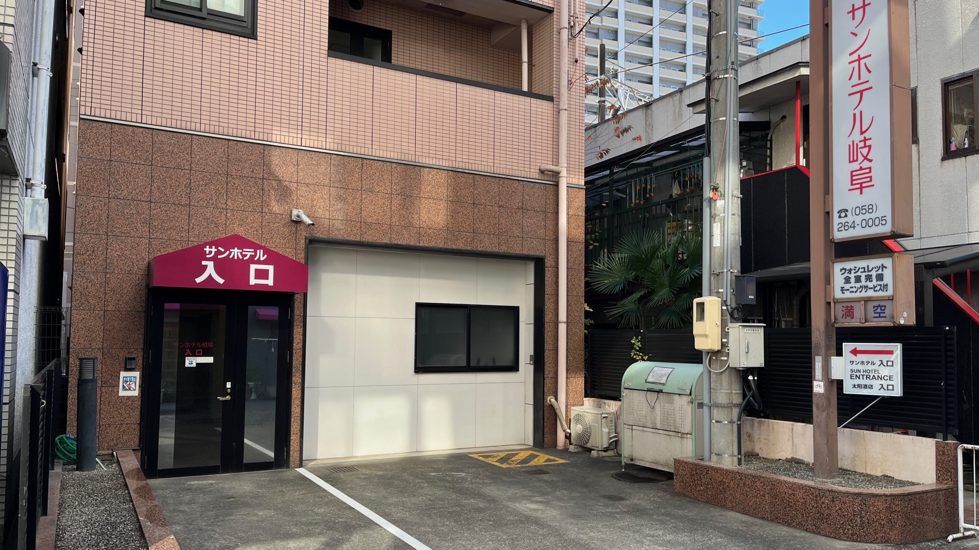 ホテル北側入口(名鉄岐阜駅側)