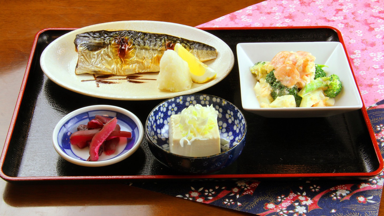 【エコ連泊★夕食付】2連泊以上でお得に泊まれる♪日替わり和定食■1泊夕食付き＜Wi−Fi完備＞