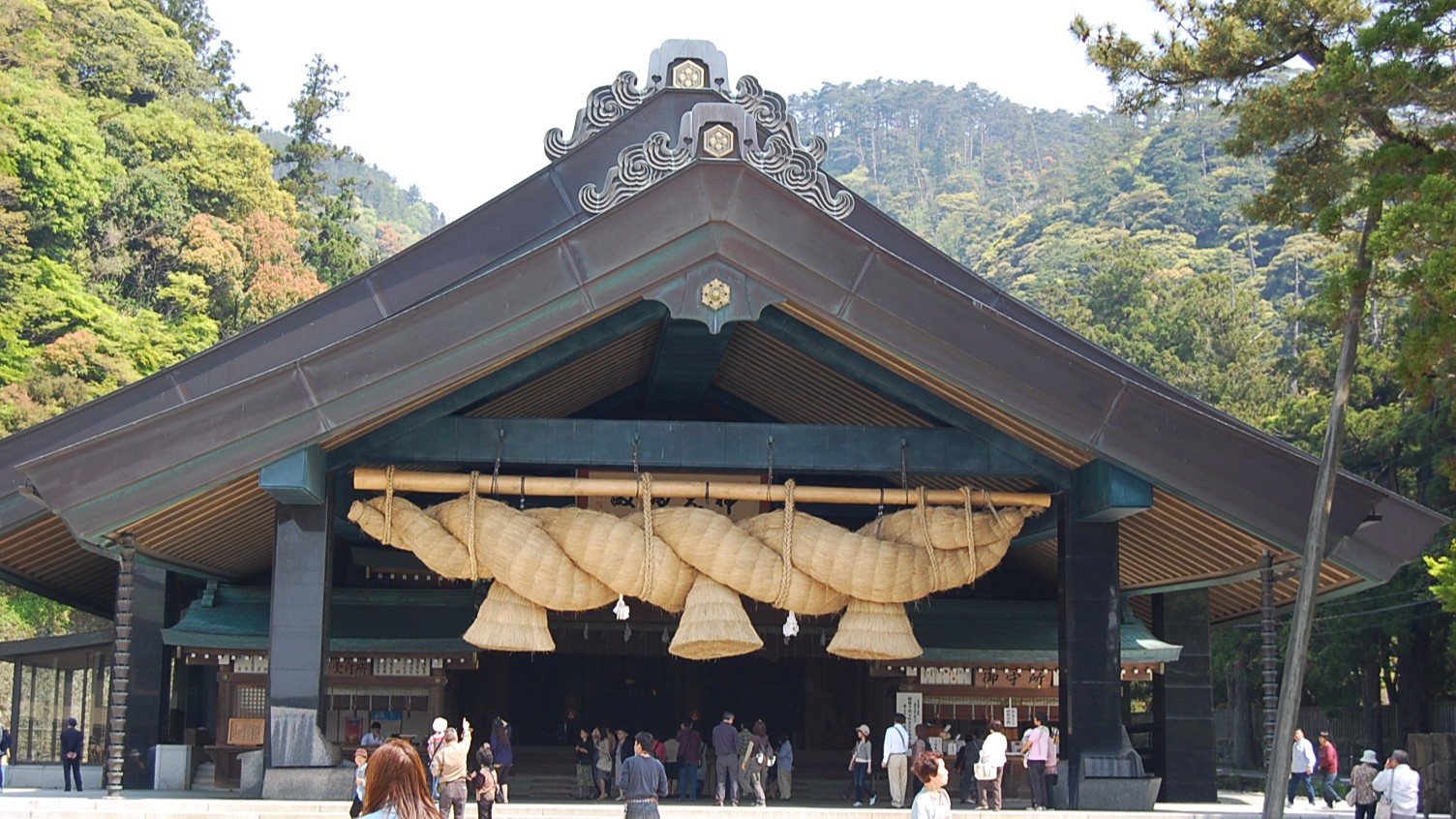 出雲大社　神楽殿