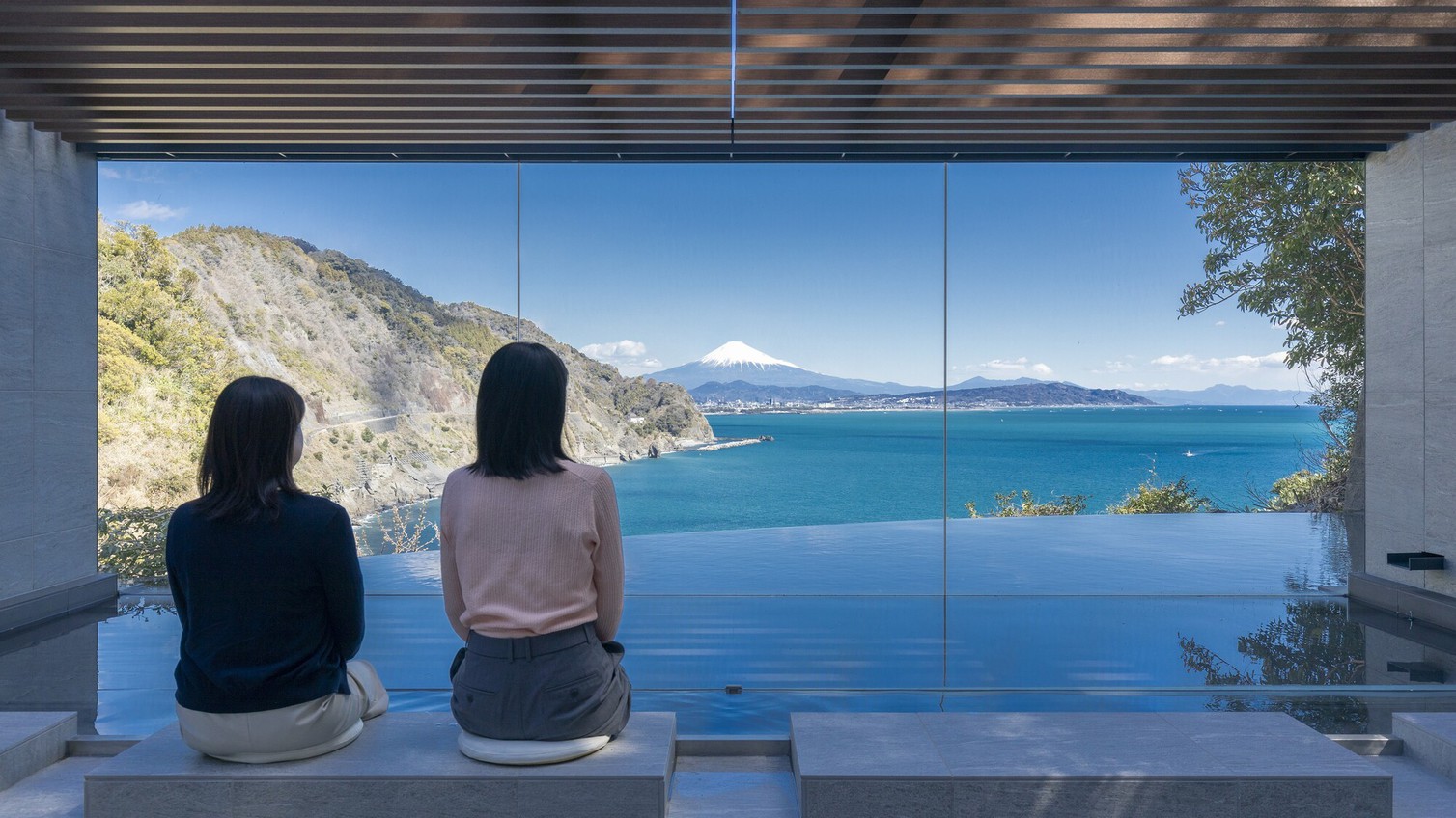 【連泊ステイ】駿河湾と富士山の絶景オールインクルーシブ〜約60種類の美食ブッフェ