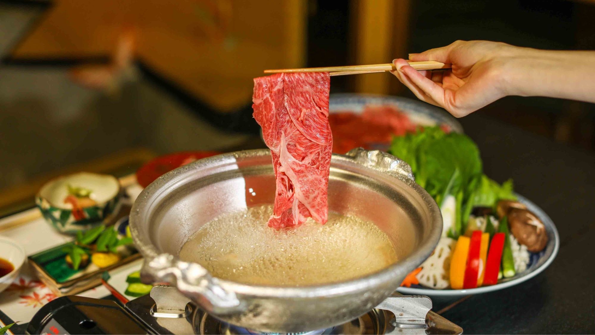 【1泊2食】とろける幸せ、口の中で広がる旨み！高級飛騨牛しゃぶしゃぶで贅沢なひとときを