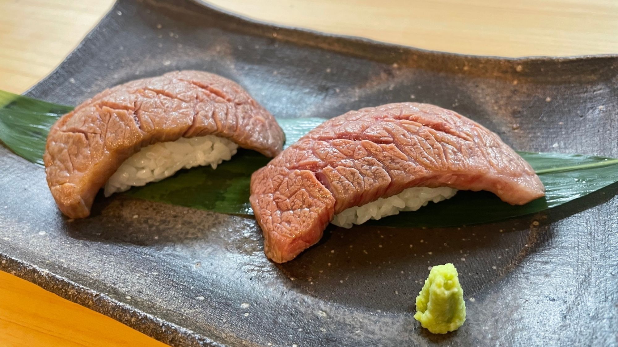 飛騨牛炙り寿司
