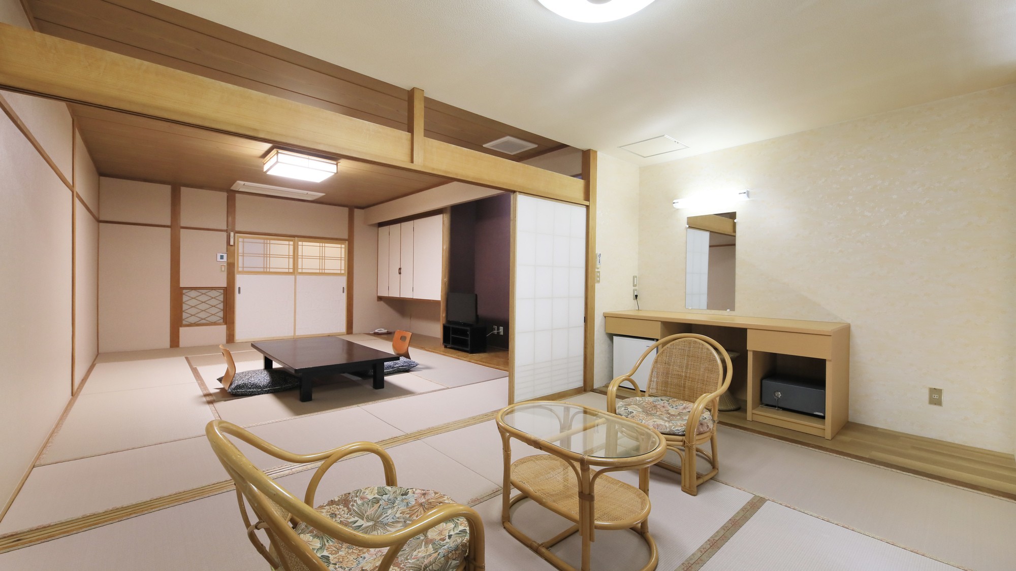 【ホテル茜】通常和室（12畳＋広縁） (3)