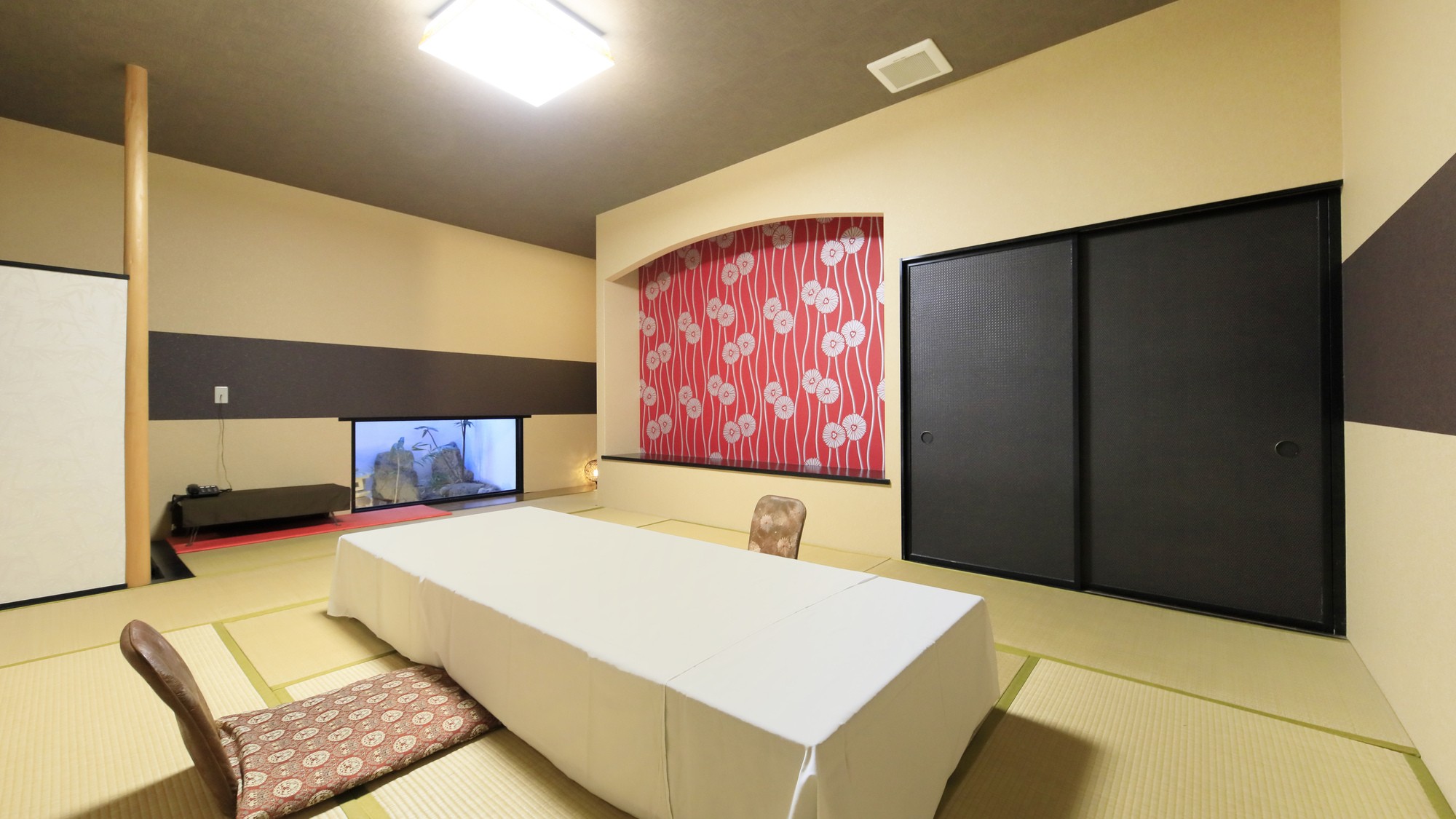 【ホテル茜】宴会場 あやめ (3)