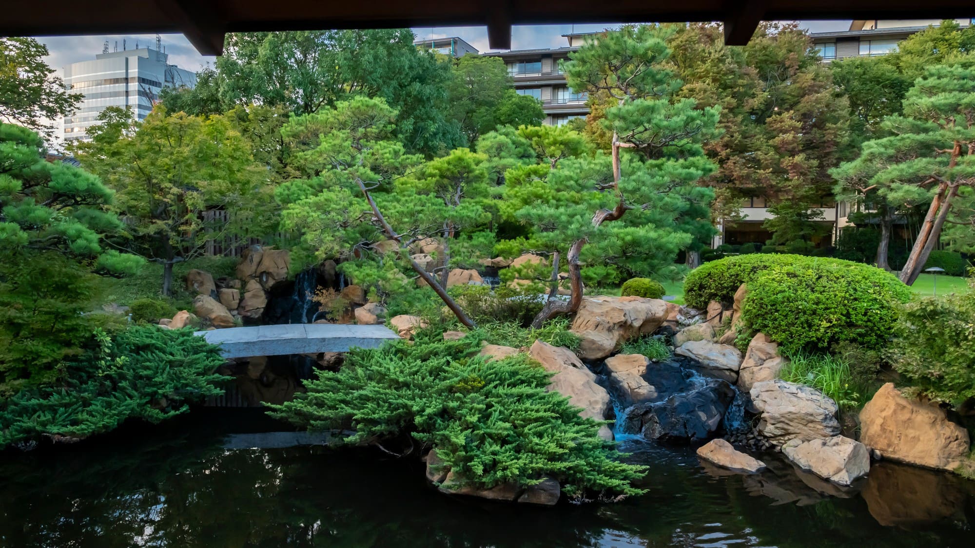 信玄の湯 湯村温泉 常磐ホテル 日本庭園 楽天トラベル