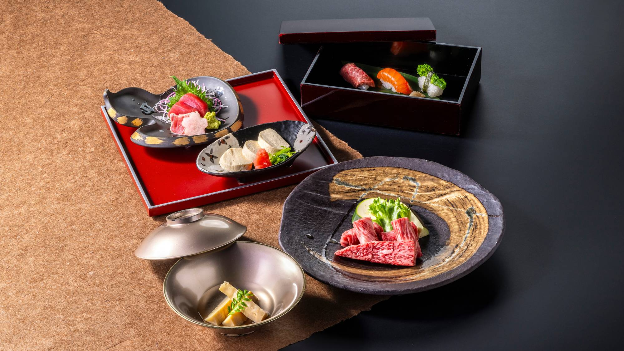 【2026春の胡蝶膳】きめ細かく柔らかな甲州牛に近海生本鮪等、旬の味覚を楽しむ当館スタンダード会席