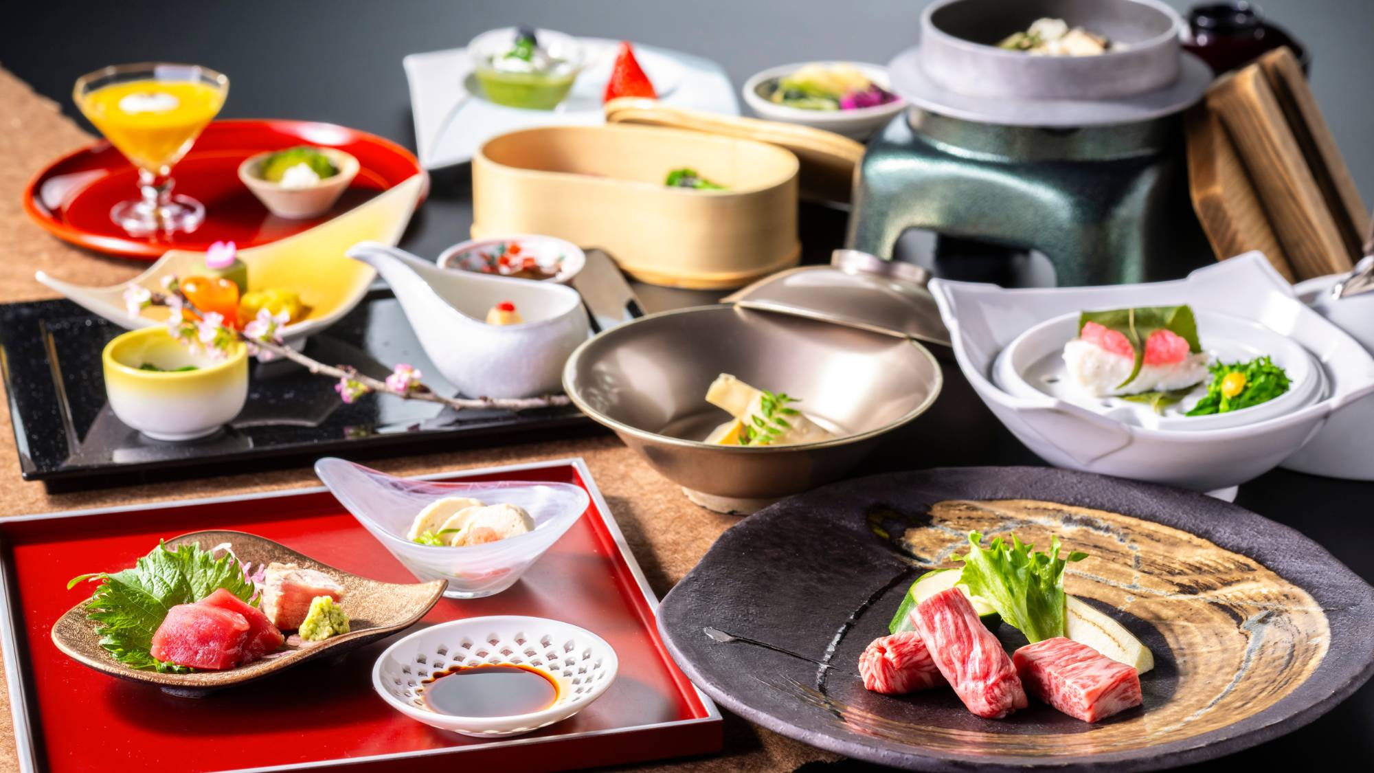 【2026春の胡蝶膳】ボリュームを抑えつつも彩り良く盛り付けたことで、季節感を感じさせるお膳