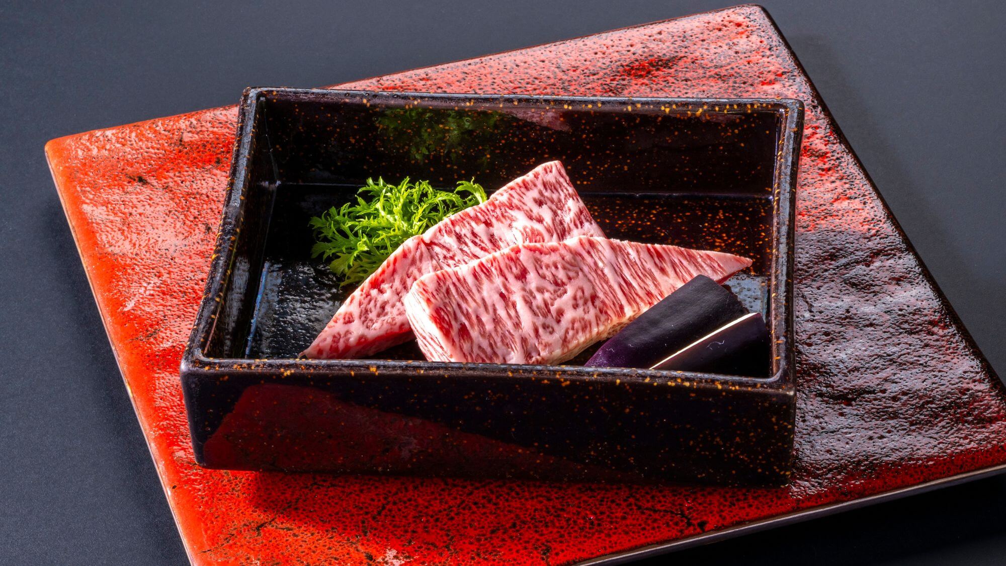 【春の篝火膳】きめ細やかで柔らかな肉質の甲州牛を味わう。