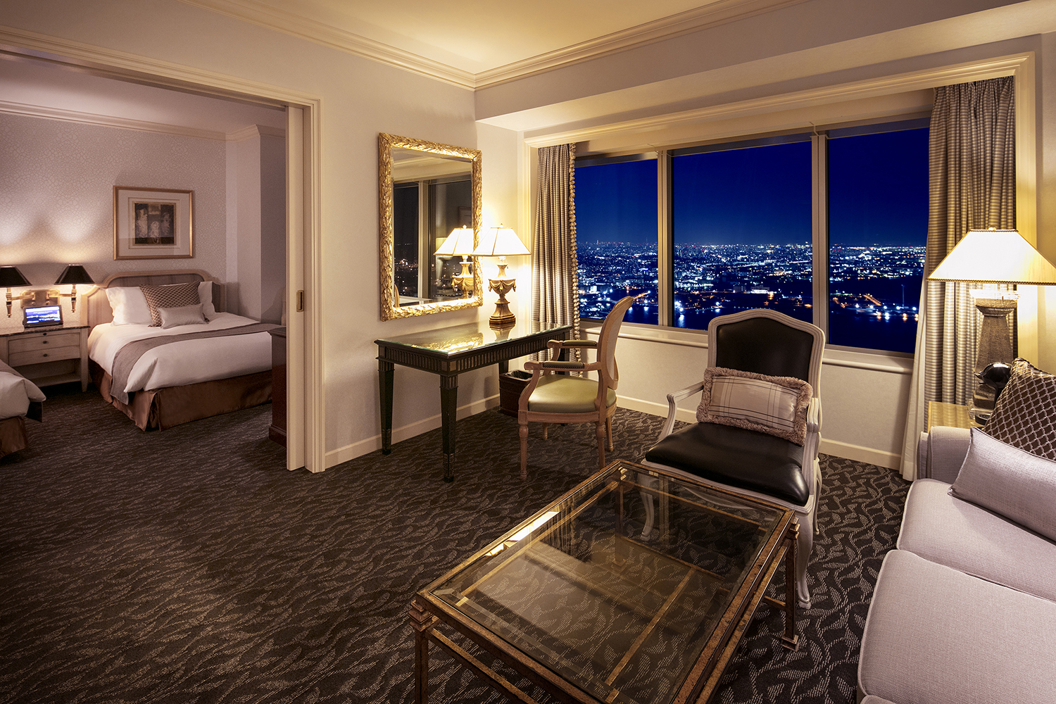 横浜ロイヤルパークホテル