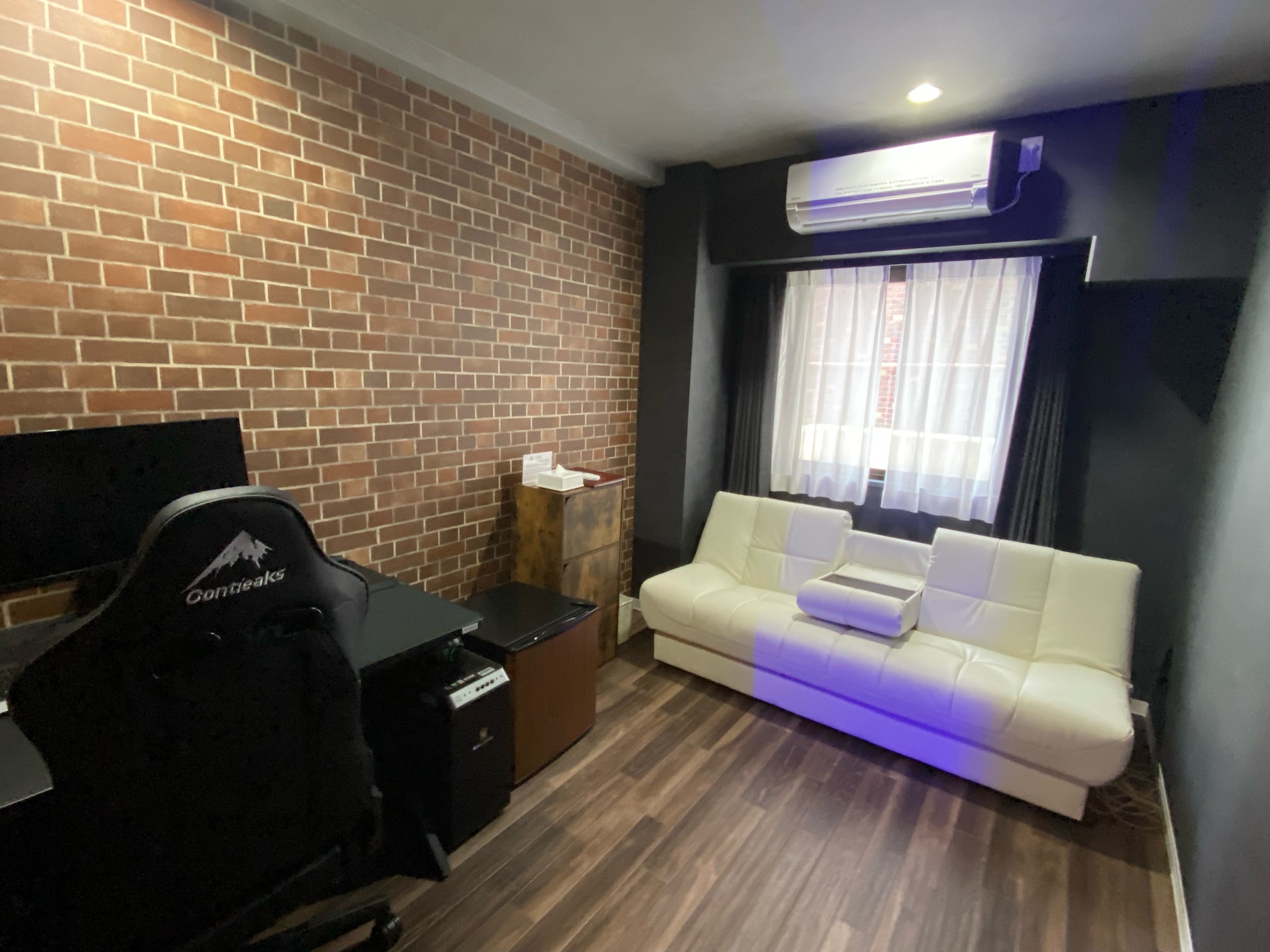 【eスポーツ用PC1台設置】ゲーミングソファーベッドルーム【素泊り】禁煙※利用説明必読